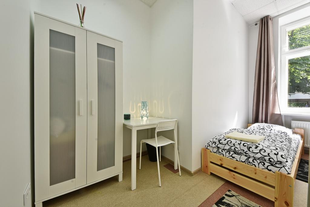 Laisves Avenue Hostel "Easy Kaunas" Zewnętrze zdjęcie