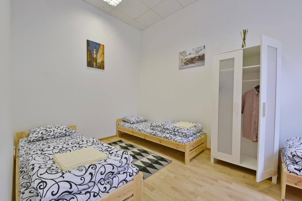 Laisves Avenue Hostel "Easy Kaunas" Zewnętrze zdjęcie