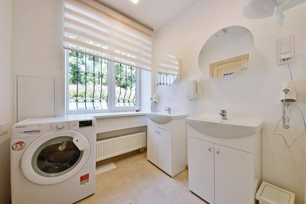 Laisves Avenue Hostel "Easy Kaunas" Zewnętrze zdjęcie